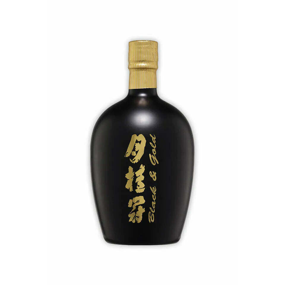 Gekkeikan Black & Gold Junmai Sake - 750ml